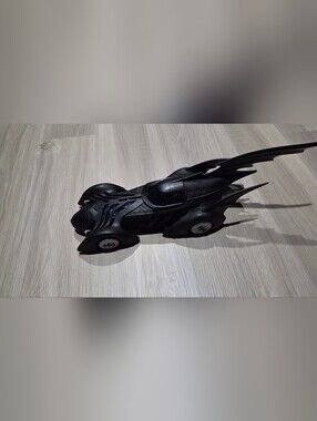 ada DC Comics Batman Forever Batmobile & Batman Figure 1:24 Die - Cast Vehicle w